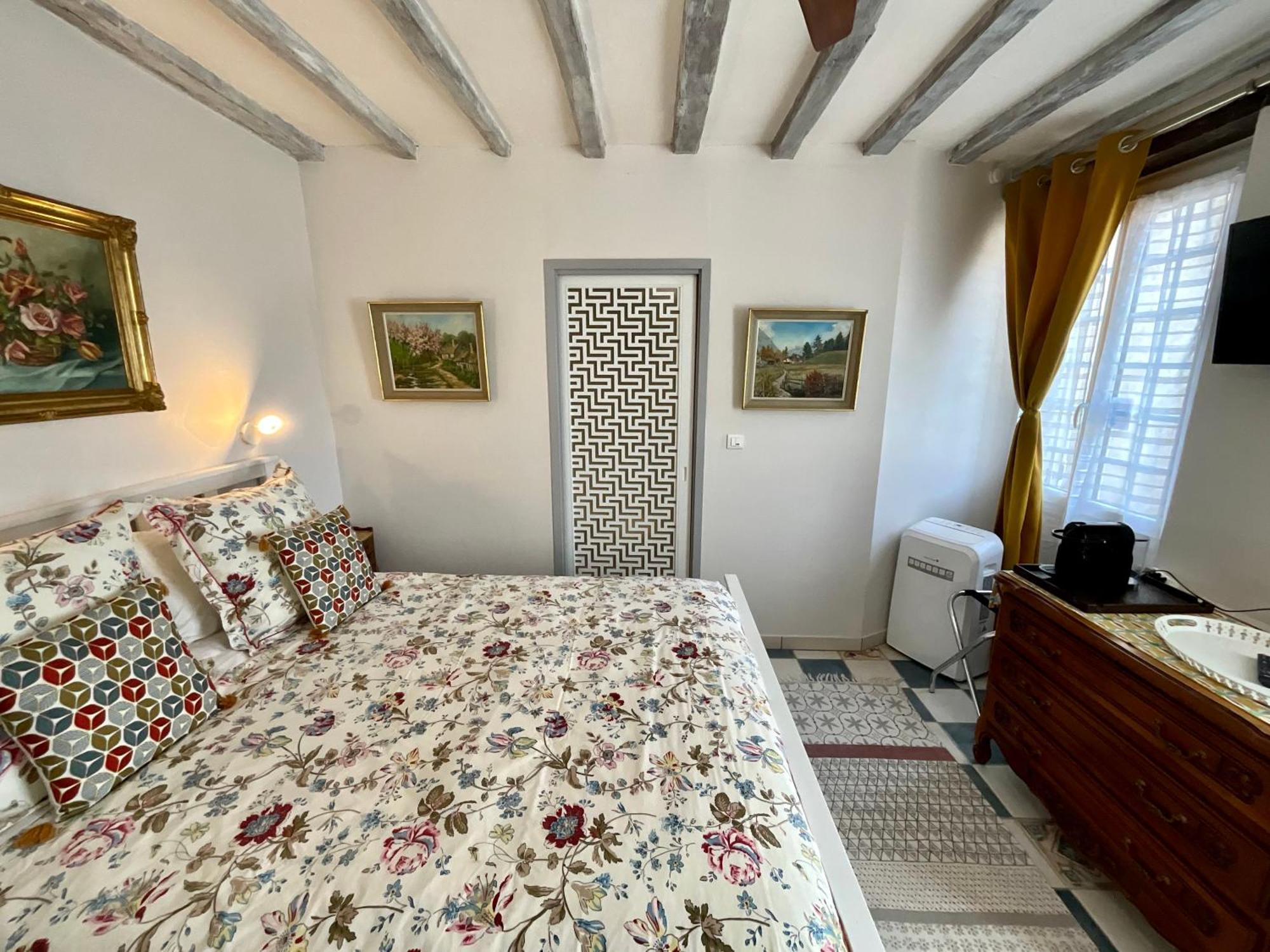 Sans Souci Bed And Breakfast Luxe Heated Pool And Restaurant Luzillé Eksteriør bilde