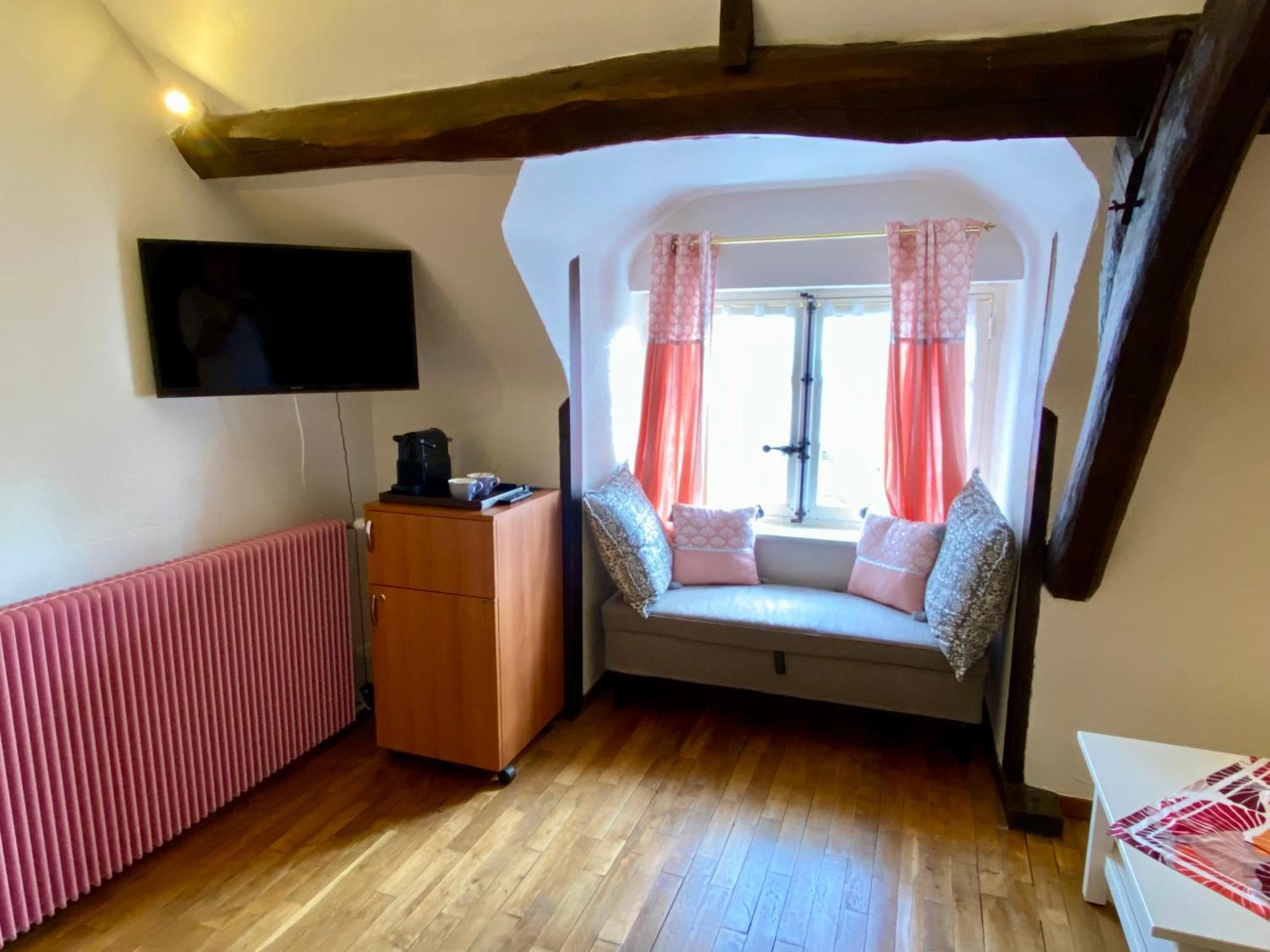Sans Souci Bed And Breakfast Luxe Heated Pool And Restaurant Luzillé Rom bilde
